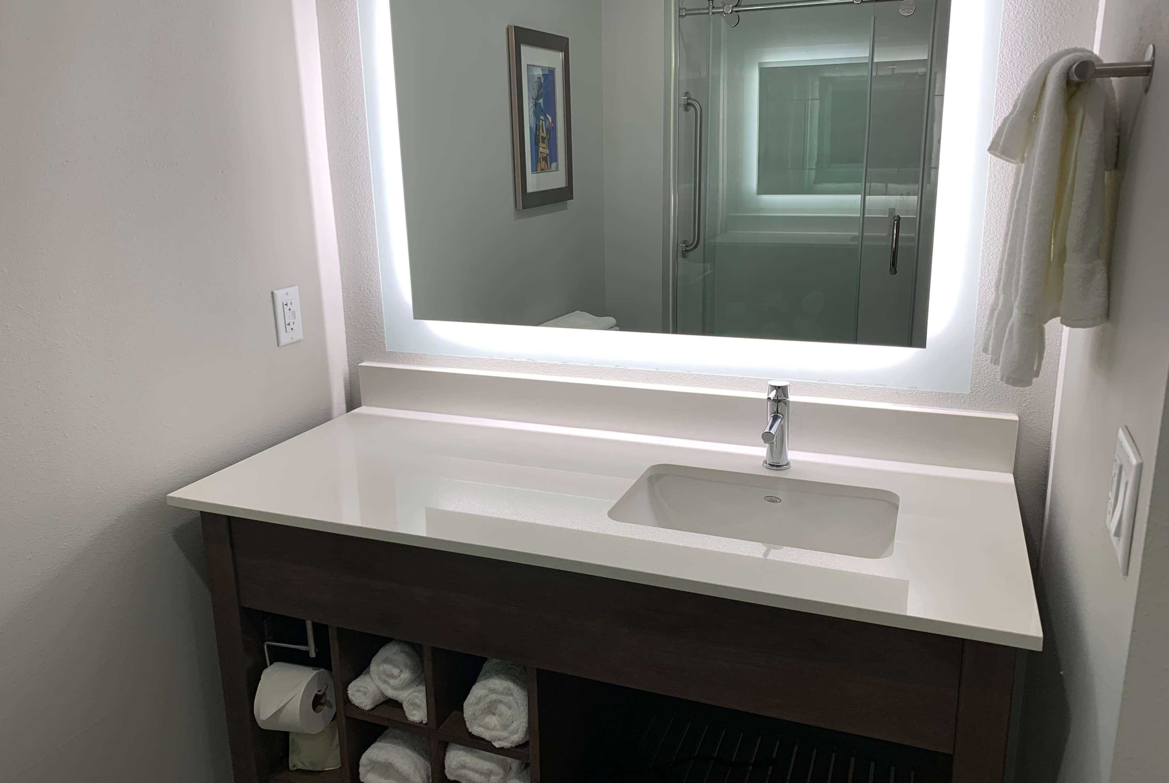 La Quinta Inn & Suites By Wyndham Round Rock Near Kalahari Luaran gambar