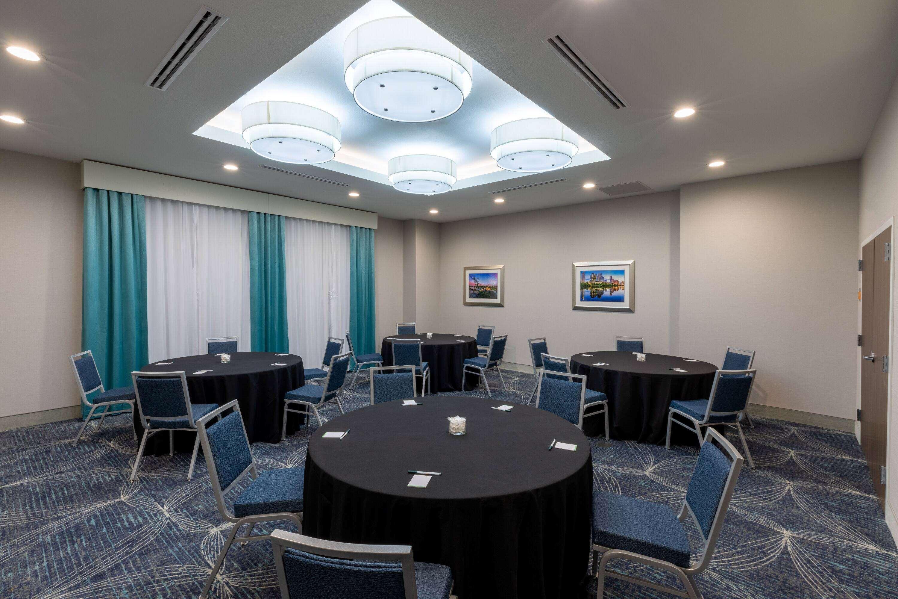 La Quinta Inn & Suites By Wyndham Round Rock Near Kalahari Luaran gambar