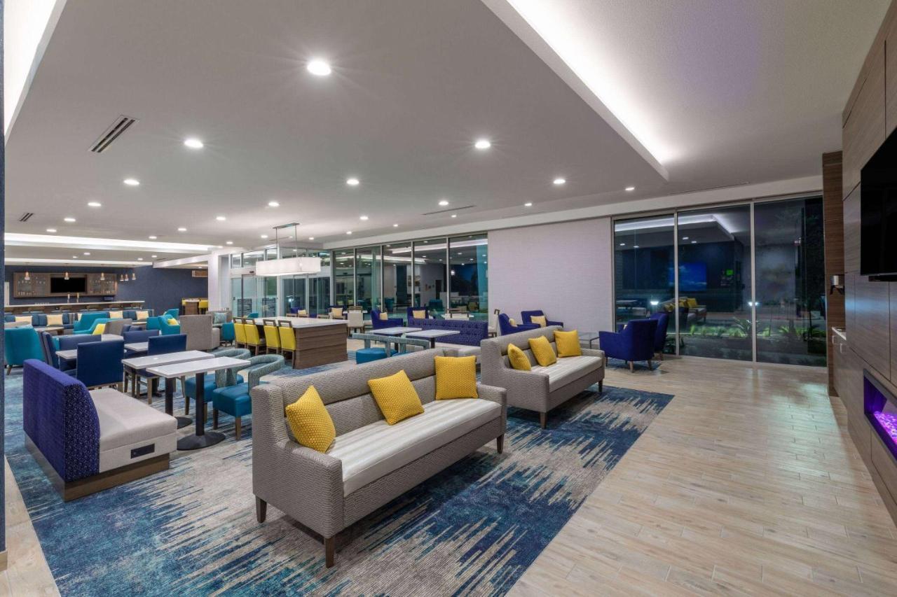 La Quinta Inn & Suites By Wyndham Round Rock Near Kalahari Luaran gambar