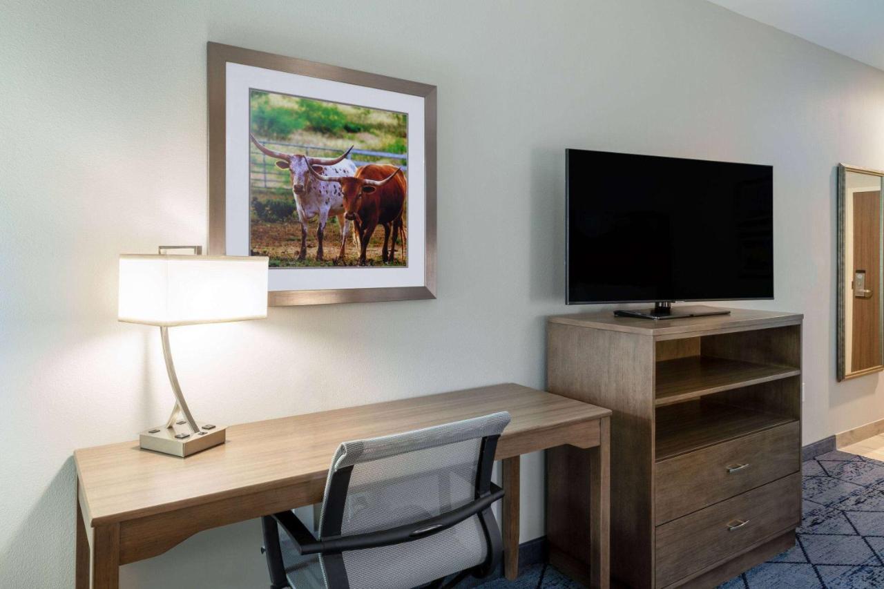 La Quinta Inn & Suites By Wyndham Round Rock Near Kalahari Luaran gambar