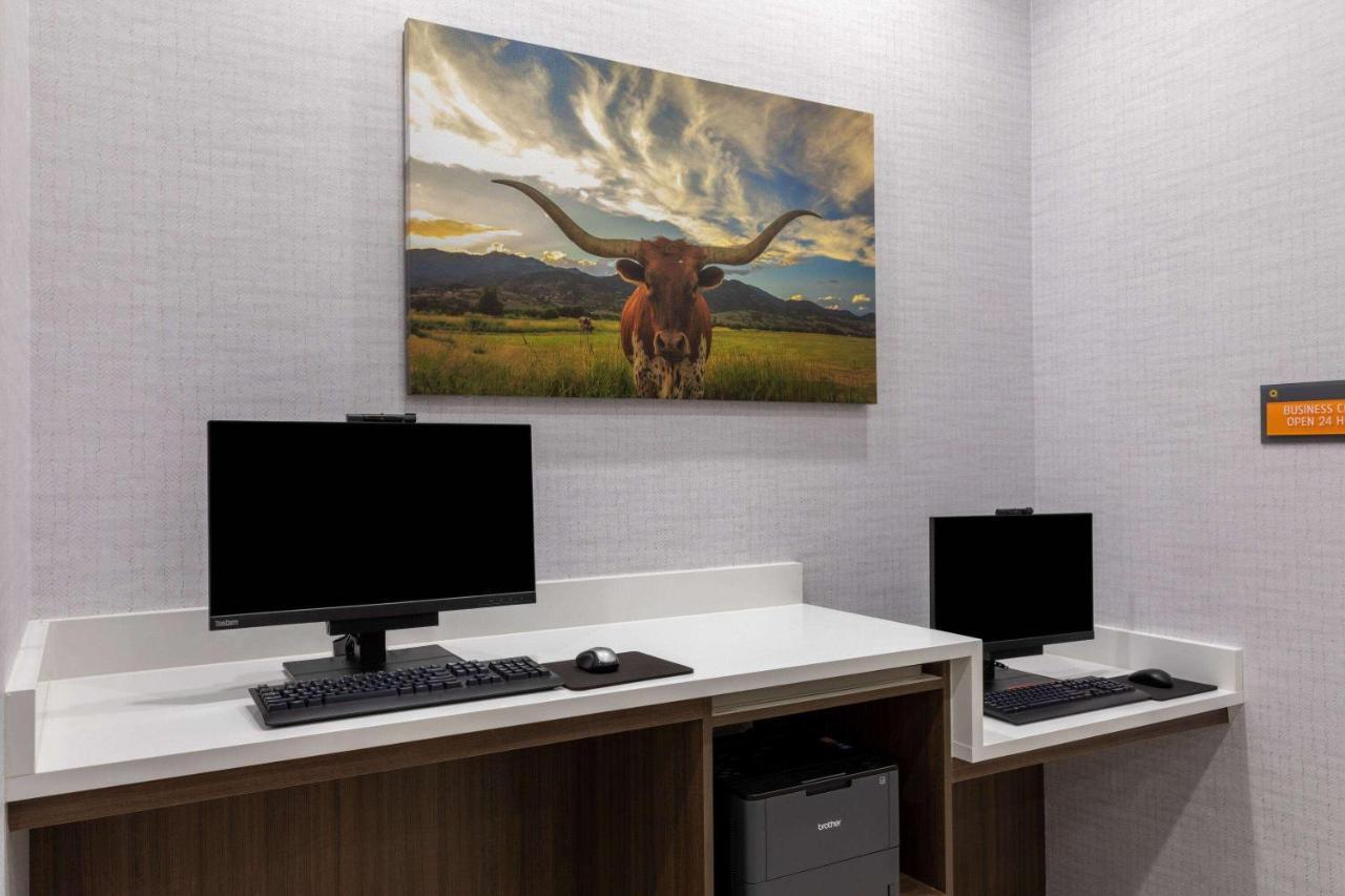 La Quinta Inn & Suites By Wyndham Round Rock Near Kalahari Luaran gambar